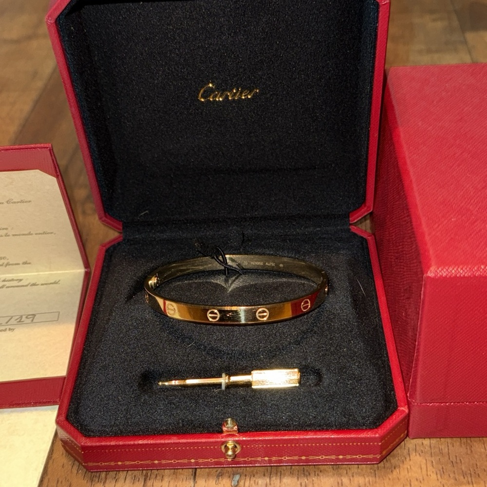 ✨SOLD✨Cartier Love Bracelet 20cm Authentic